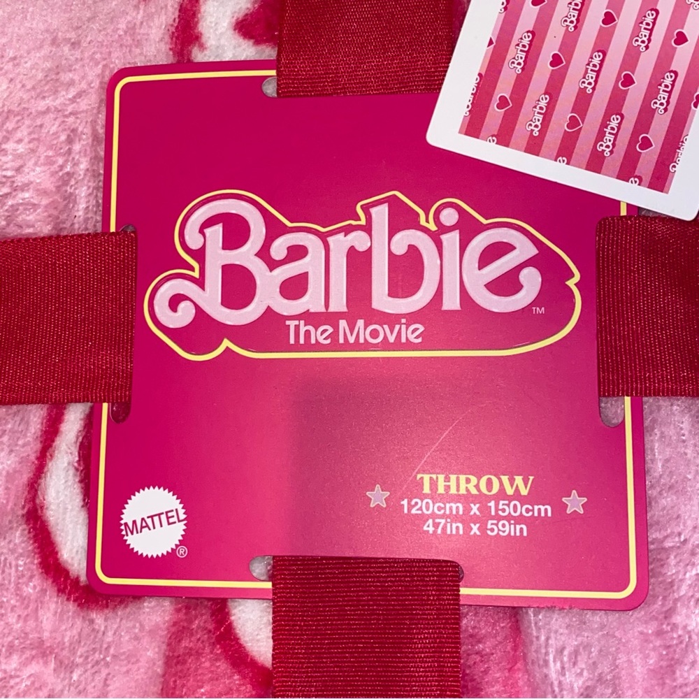 COPY - Barbie throw blanket 💖 - Picture 3 of 3